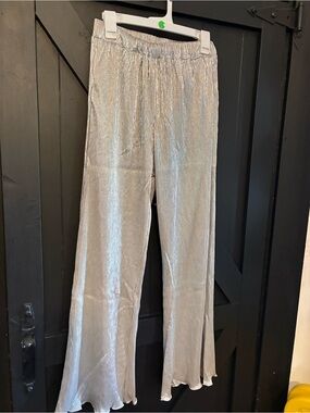 Le Lis Silver Metallic Pleated Pants
